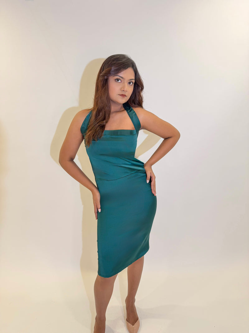 The AM to PM Luxe Satin Dress - in Emerald Green