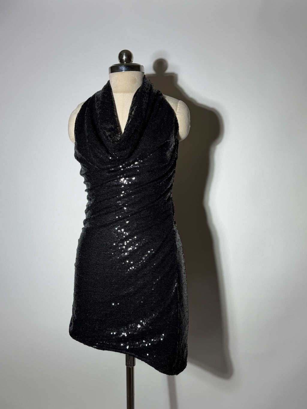 The IT Girl Dress - in Midnight Black